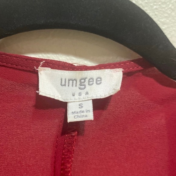 Umgee burgandy embroidered kimono top with fringe  small - Picture 3 of 5